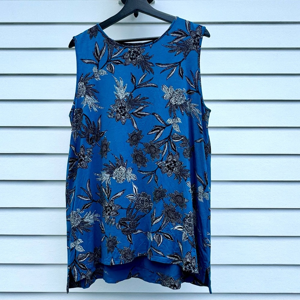 J. Jill Wearever Blue Black Floral Tank Shell, Large